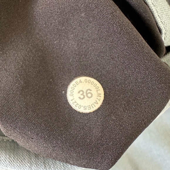 Lululemon Commission Classic-Fit Short 9" *Oxford - Picture 6 of 12